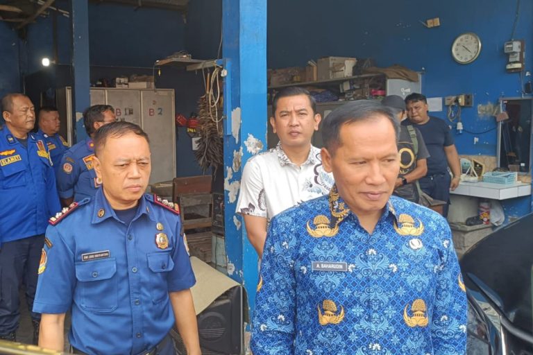 PhotoGrid Site 1744904073528