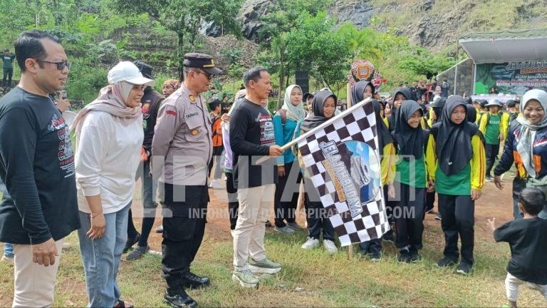 Wabup Tulungagung Berangkatkan Ratusan Peserta Jelajah Budaya Kawasan Candi Dadi 1000283575