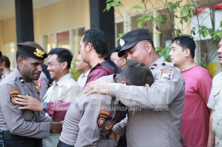 Setahun Dinas di Polres Kediri, 5 Bintara Polri Asal Papua Lanjutkan Pengabdian ke Tanah Kelahirannya 1000285647