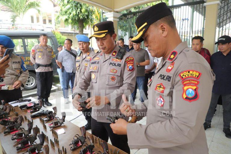 Cek Senpi, Wakapolres Kediri Pastikan Kesiapan dan Disiplin Anggota IMG 20250528 WA0075