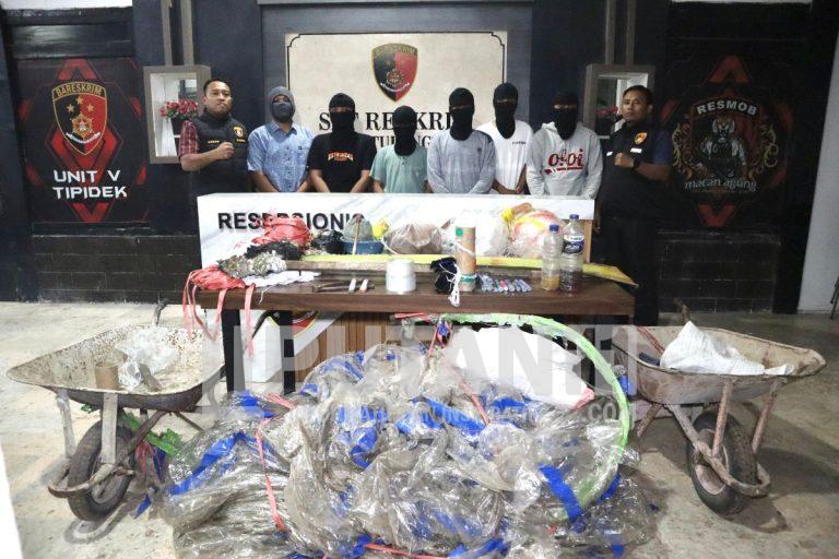 Aksi Spontan Kapolres Tulungagung Gagalkan Penerbangan Balon Udara di Boyolangu 1000319405