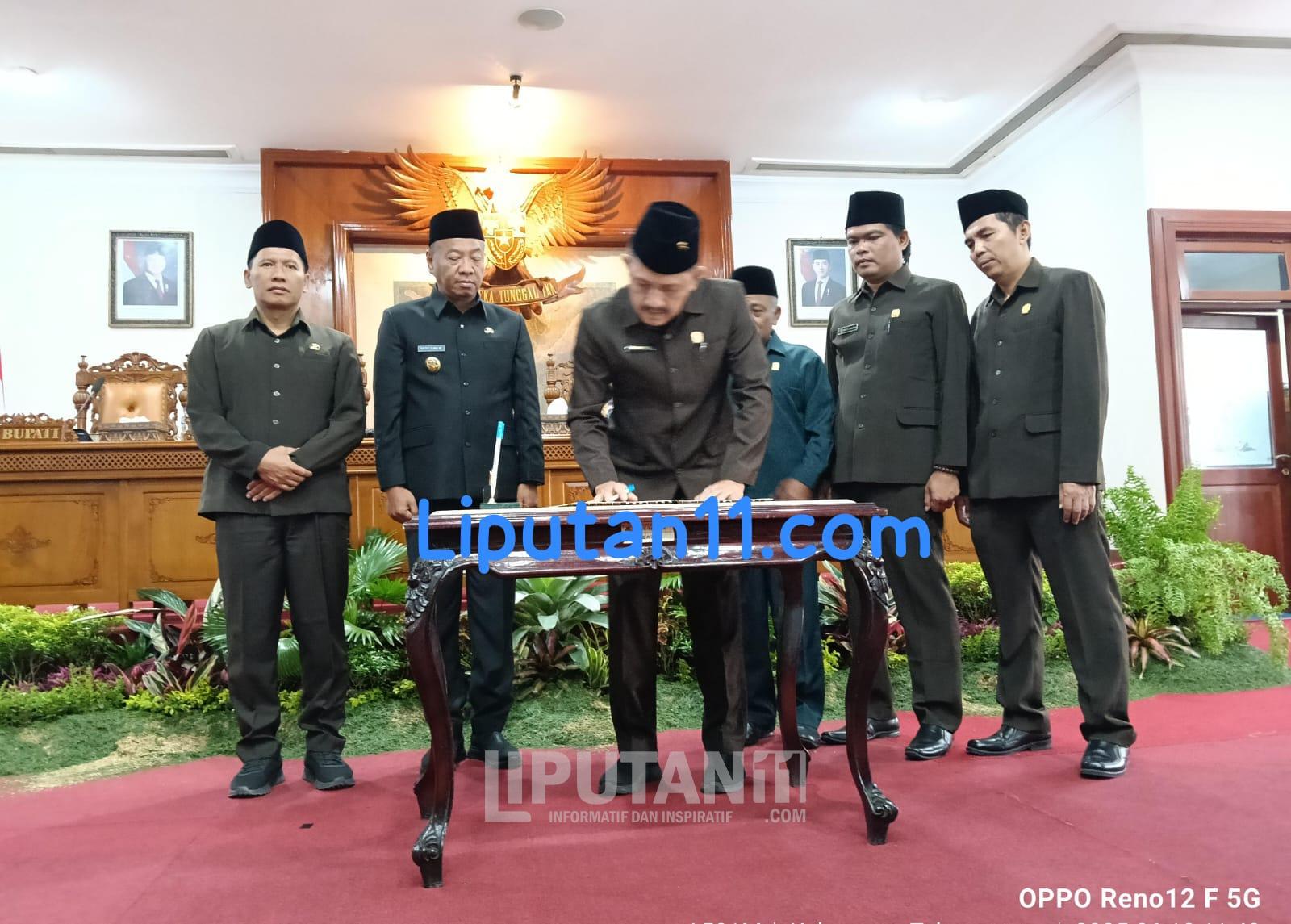 DPRD Tulungagung Bersama Pemkab Setujui Ranperda Perubahan Perda Nomor 11 2023 Tentang Pajak Dan Retribusi Daerah Menjadi Perda 3 IMG 20250610 WA0030