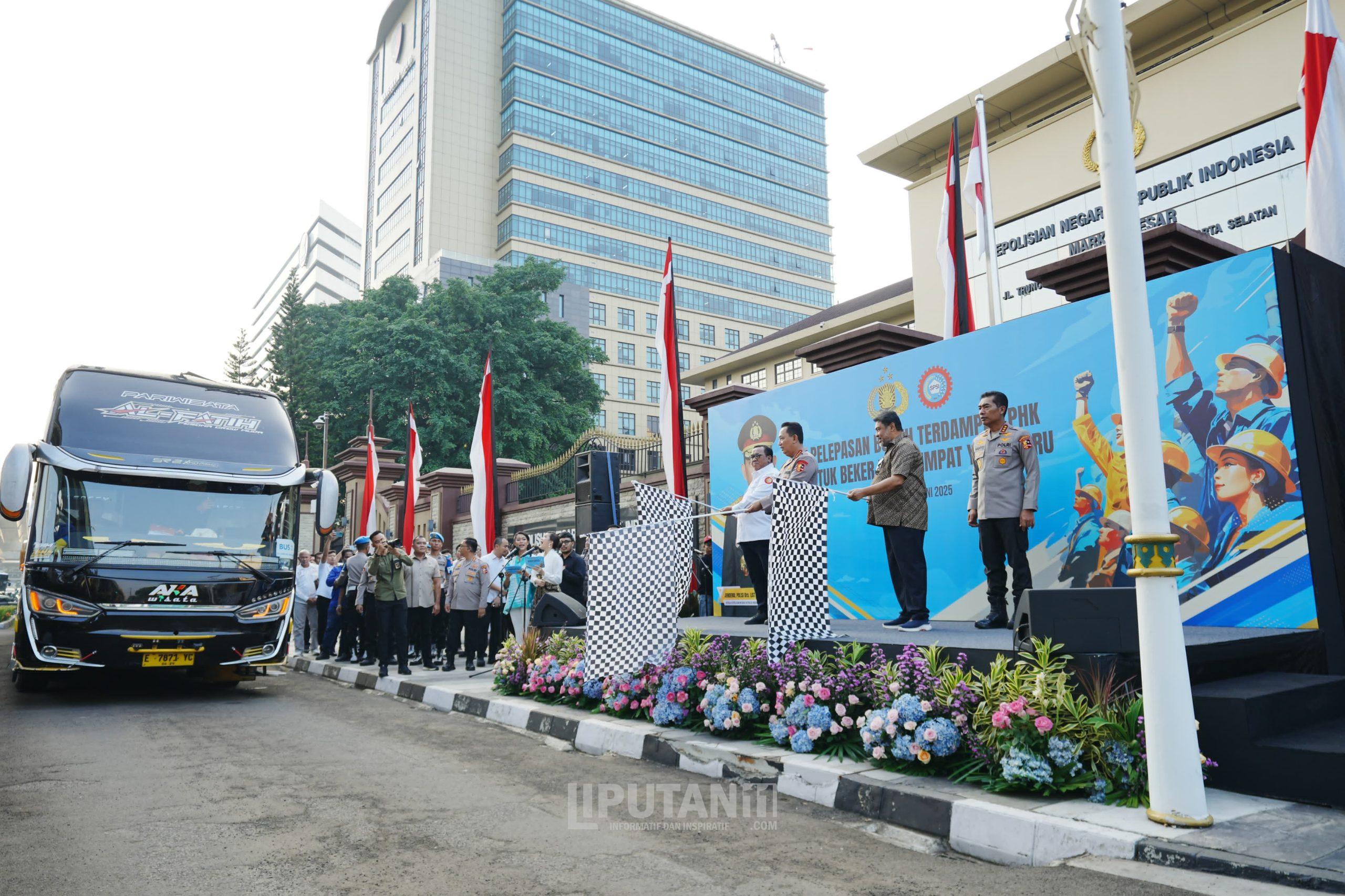 Kapolri Lepas 700 Buruh Terdampak PHK Untuk Kembali Bekerja ditempat Baru 1 IMG 20250612 WA0048 scaled
