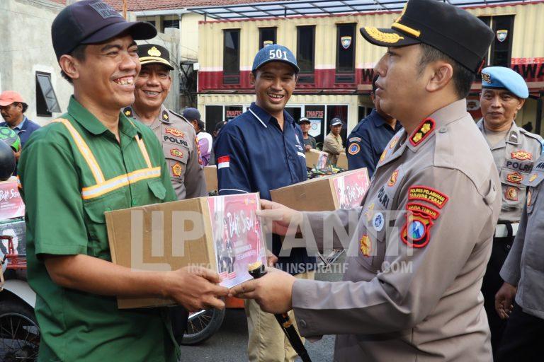 Sambut HUT Bhayangkara ke -79, Polres Tanjung Perak Gelar Baksos IMG 20250618 WA0053