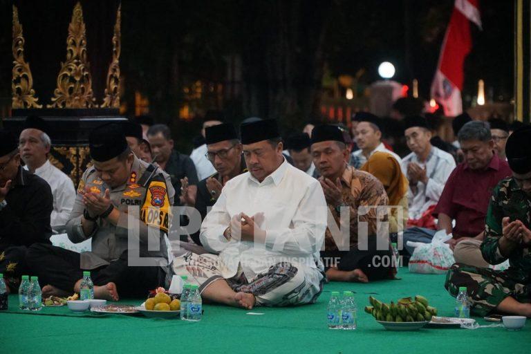 Doa Bersama Lintas Agama di Pendopo, Abah Warsubi Ajak Seluruh Elemen Jaga Kondusivitas Jombang IMG 20250902 WA0013