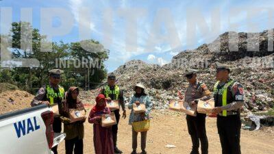 Satlantas Polres Situbondo Tebar Kepedulian Lewat Jumat Berkah, Bantu Warga yang Membutuhkan IMG 20251107 WA0019 1