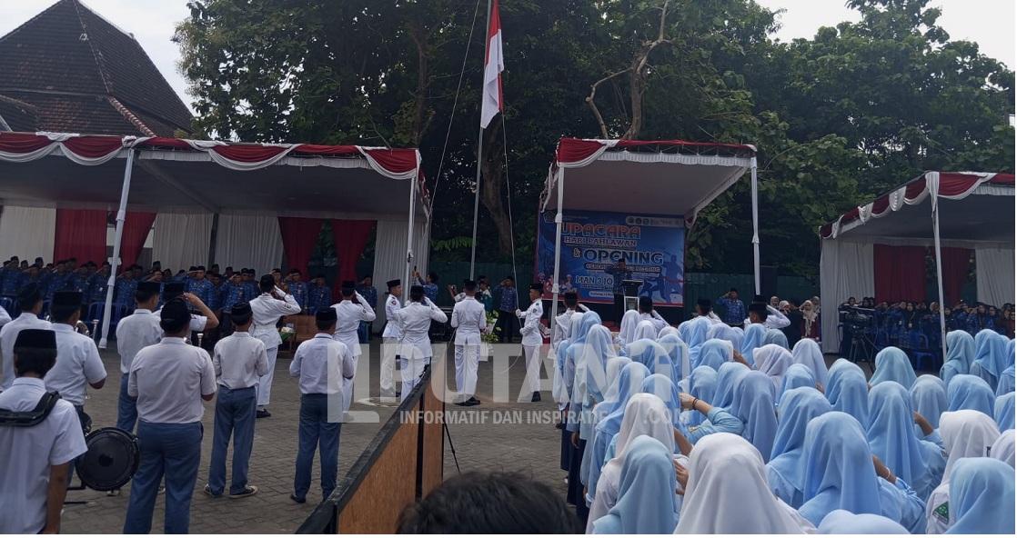 MAN 3 Jombang Kobarkan Semangat Kepahlawanan, Santri Didorong Jadi Pahlawan Peradaban di Era Digital 1 IMG 20251111 WA0002