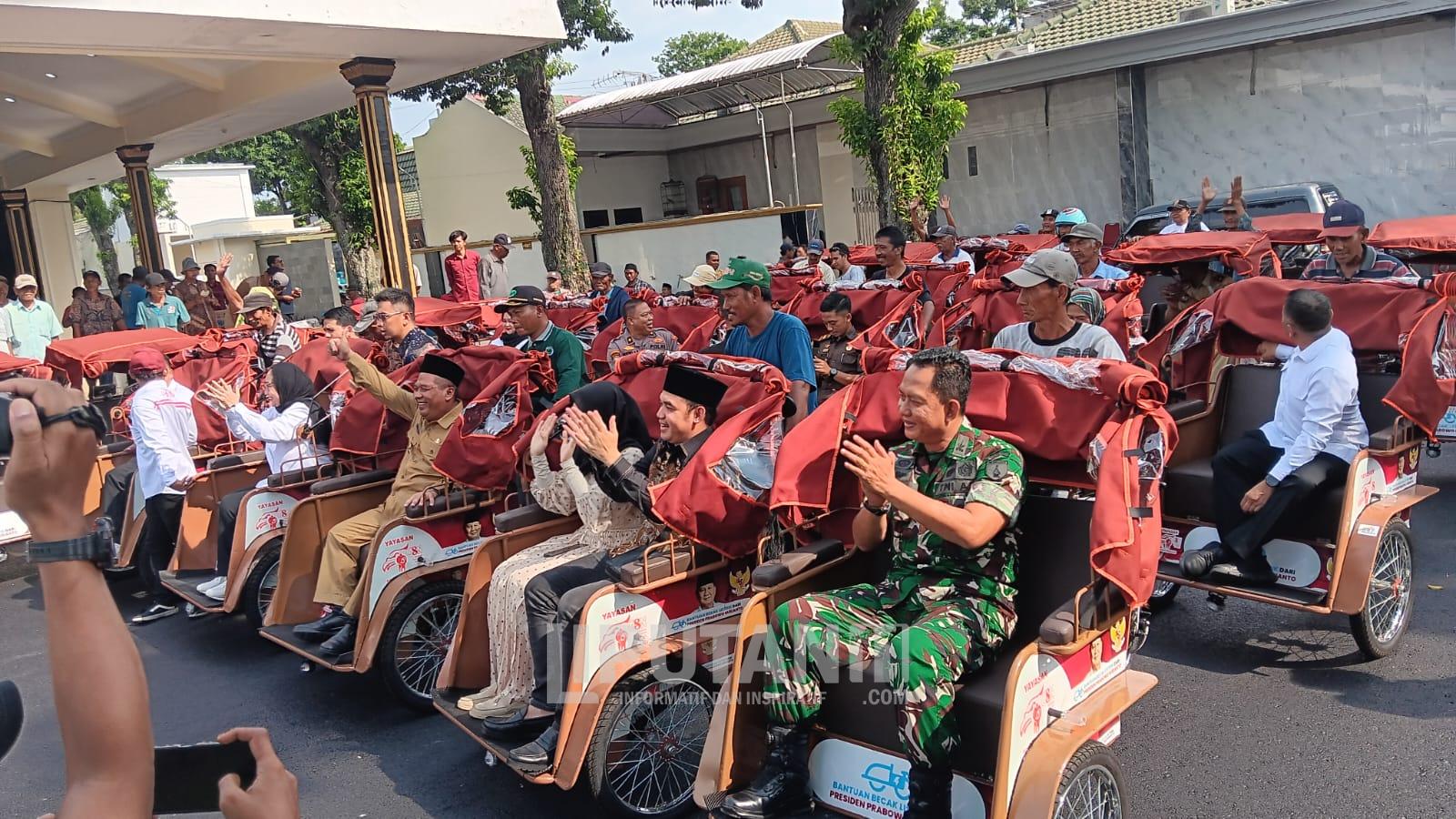 100 Becak Listrik untuk Jombang: Wujud Kepedulian Presiden Prabowo kepada Tukang Becak Lansia 1 IMG 20251124 WA0002