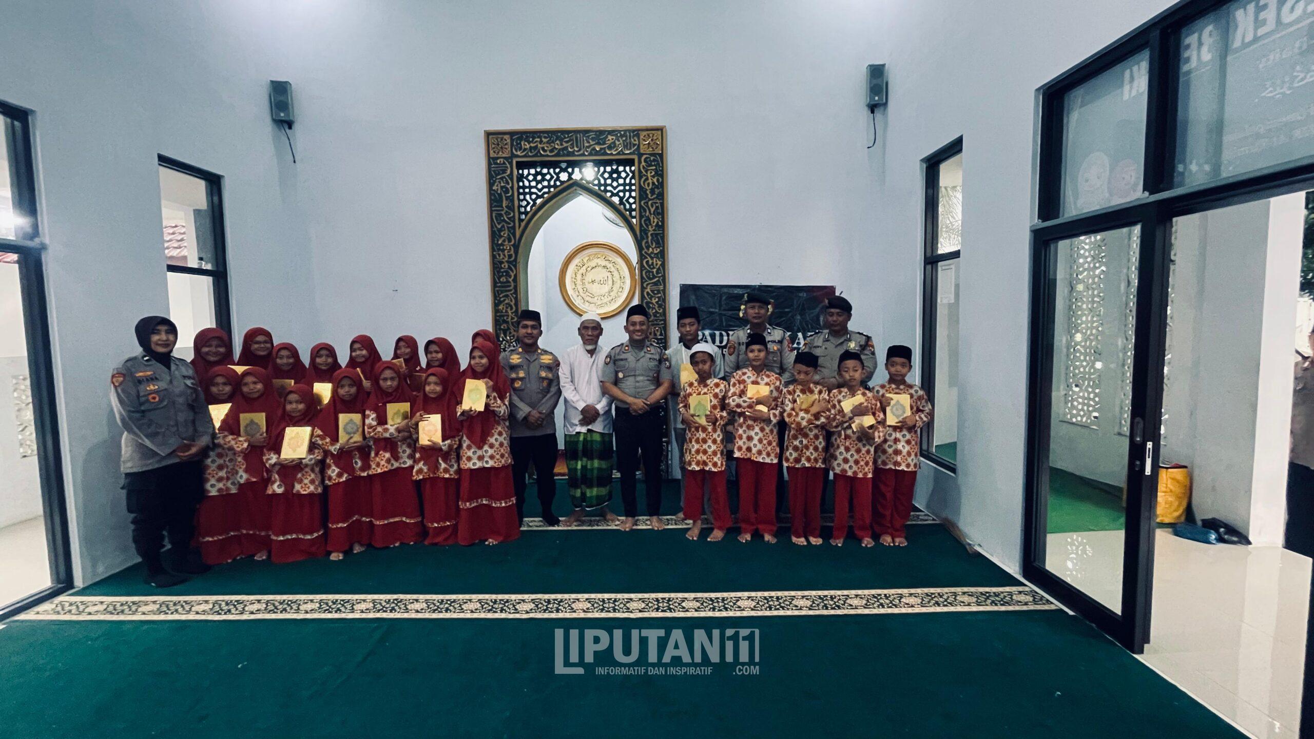 Pagi Berkah,Polres Situbondo Sedekah Al-Quran,Wujud Polri Peduli Generasi Muda Mendukung Pendidikan Agama Islami 1 IMG 20251202 WA0206 scaled