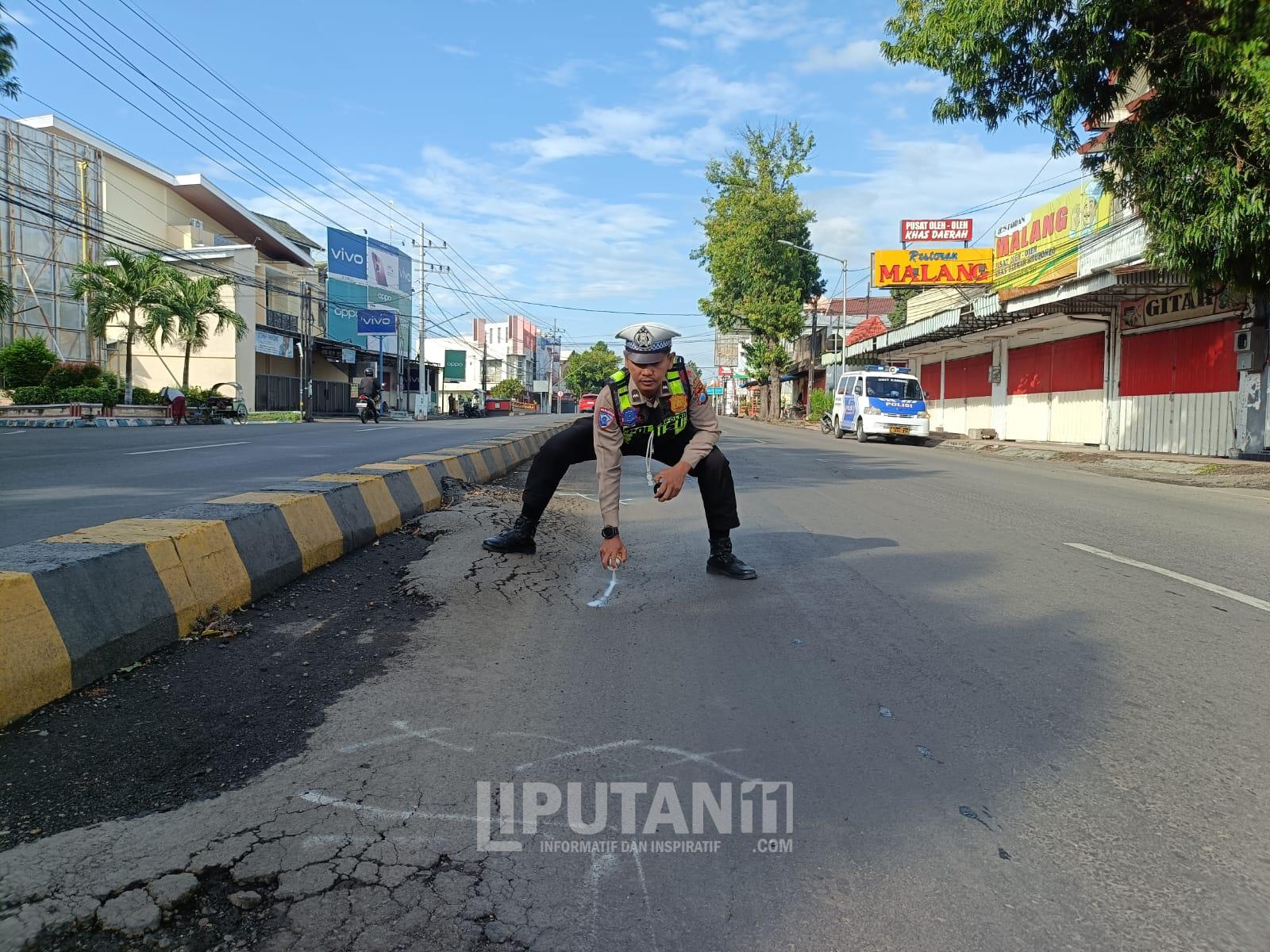 Satlantas Situbondo Proaktif Tanggapi Jalan Rusak, Prioritaskan Keselamatan 1 IMG 20251222 WA0005