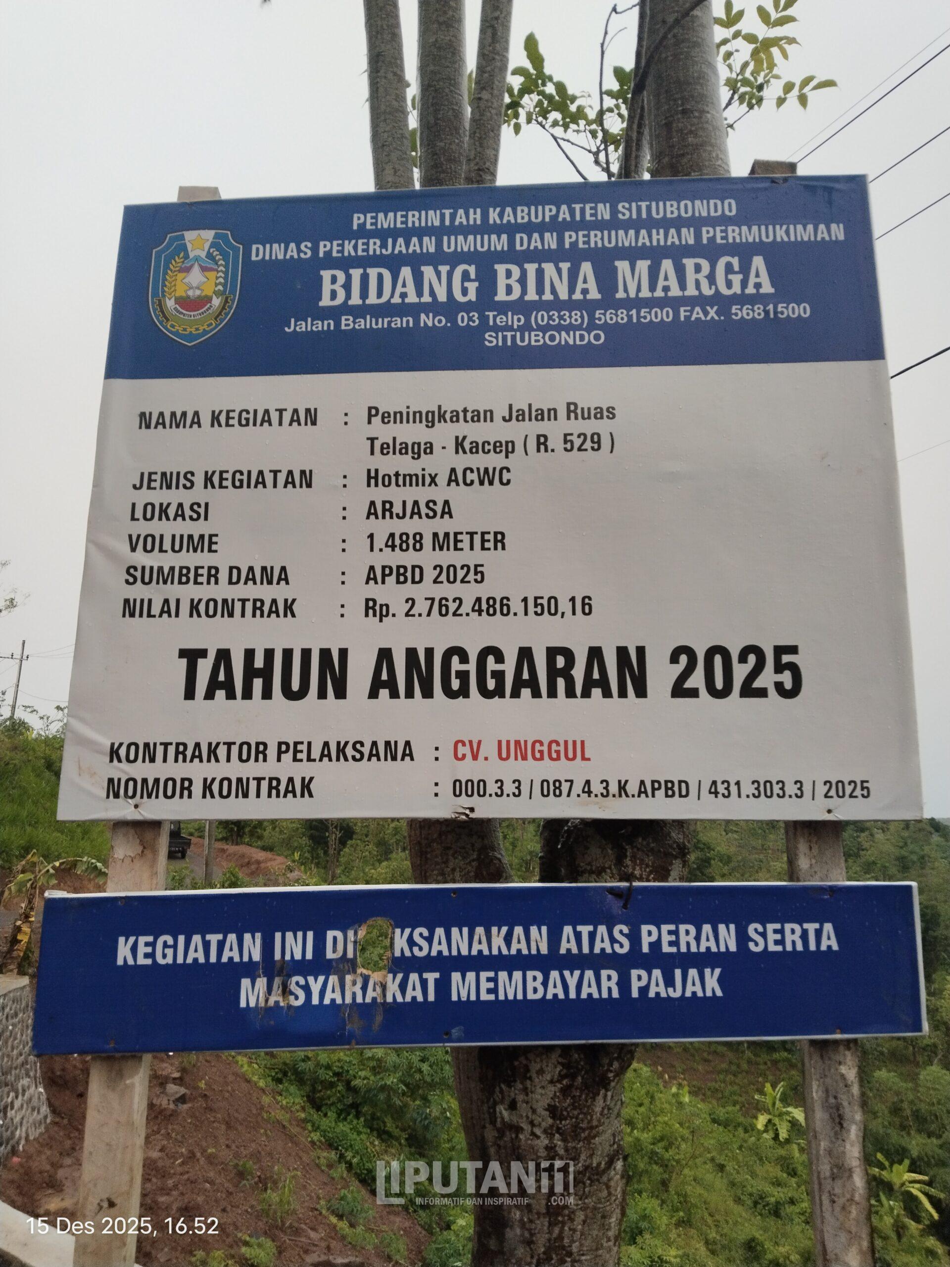 Mengerjakan Hotmix di Bawah Guyuran Hujan, Proyek Jalan Telaga-Kacep Situbondo Dicap Buang-buang Uang Negara 1 IMG 20251215 165249 scaled