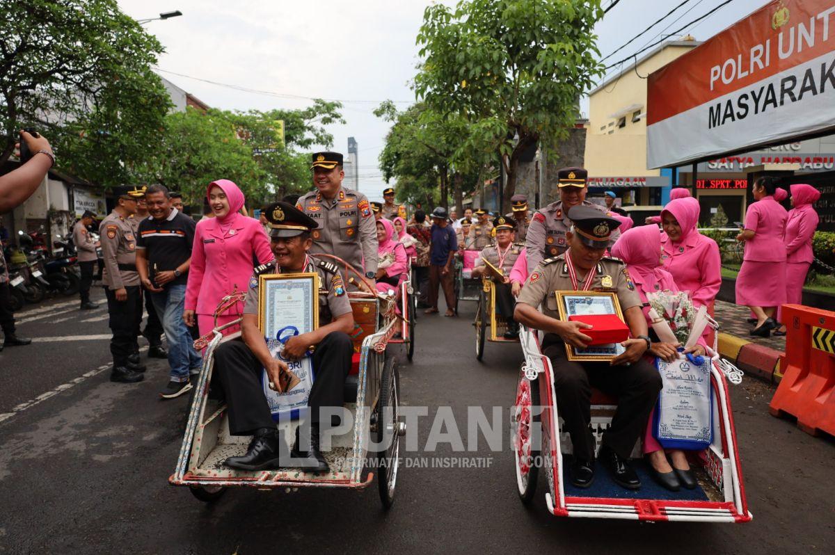 Purna Bakti 26 Personel Polres Tulungagung Dilepas dengan Tradisi Naik Becak 2 1000780150