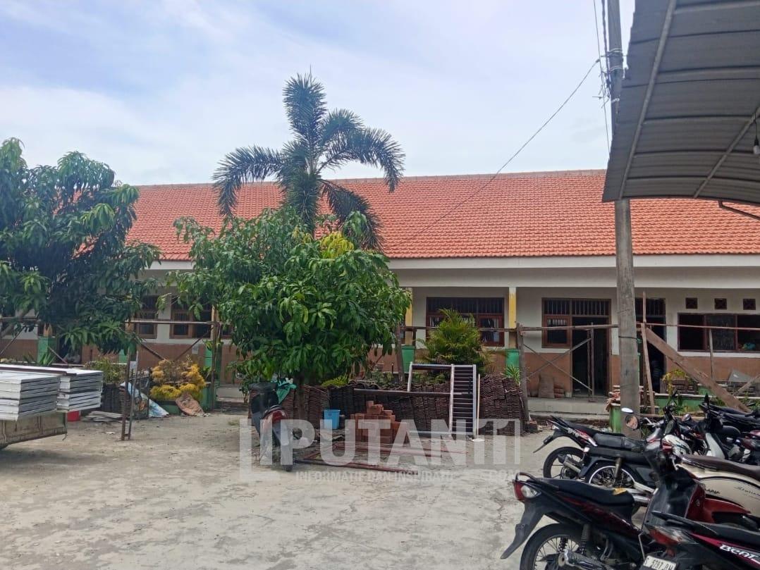 Proyek Revitalisasi SDN Ngumpul Diduga Molor, Aktivitas Pekerjaan Masih Berlangsung Usai Tenggat 1 IMG 20260107 WA0013