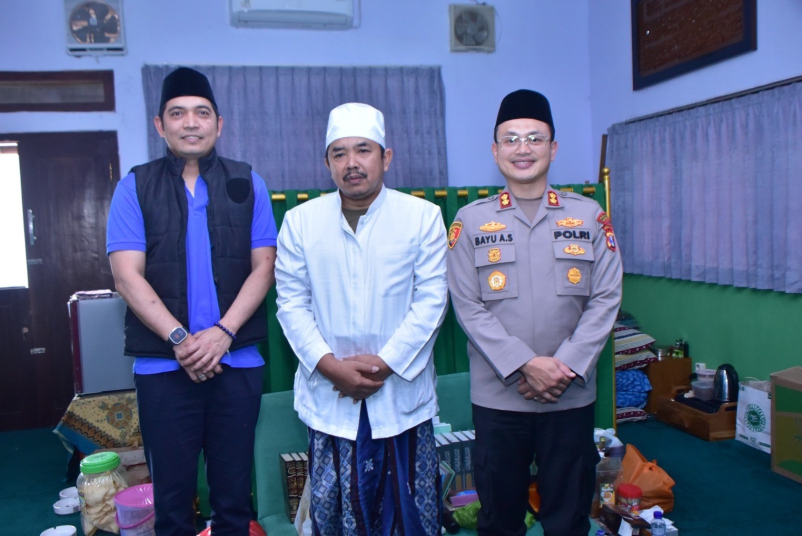 Kapolres Situbondo Silaturahmi Ke Kyai Kholil Pengasuh Pondok Wali songgo,Dan Mohon Doa Restu Jaga Kamtibmas 2 IMG 20260115 WA0019