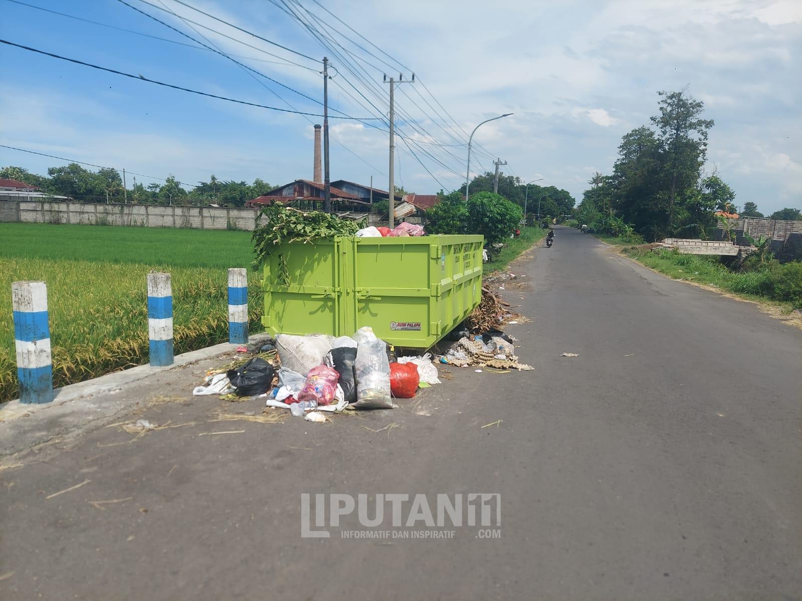 Sampah Berserakan Dan Bau,Menyengat,Menganggu Pengguna Jalan 1 IMG 20260202 WA0083