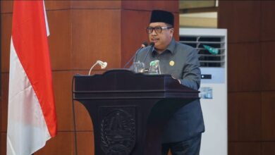 Rapat Paripurna DPRD, Bupati Jombang Warsubi Resmi Setujui Raperda Desa Sadar Hukum Jadi Perda 5 IMG 20260206 WA0003