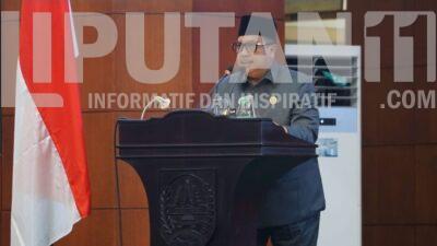 Rapat Paripurna DPRD, Bupati Jombang Warsubi Resmi Setujui Raperda Desa Sadar Hukum Jadi Perda IMG 20260206 WA0003