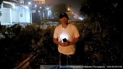 Tengah Malam Bupati Tulungagung Gatut Sunu Sidak Pohon Tumbang, Keselamatan Masyarakat Prioritas Utama IMG 20260209 WA0136