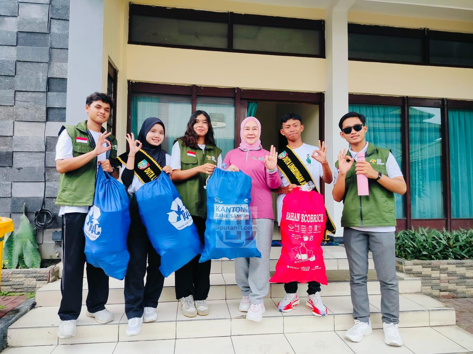 Ketua TP PKK Jombang Perkuat Gerakan Sampah Sayang di HPSN 2026: Dari Rumah, Untuk Masa Depan 1 IMG 20260213 WA0003