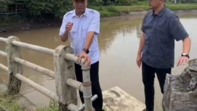 Sidak Jembatan Junjung, Bupati Gatut Sunu Pastikan Dinas PUPR Pengadaan Mulai Maret 2026 3 IMG 20260215 WA0256
