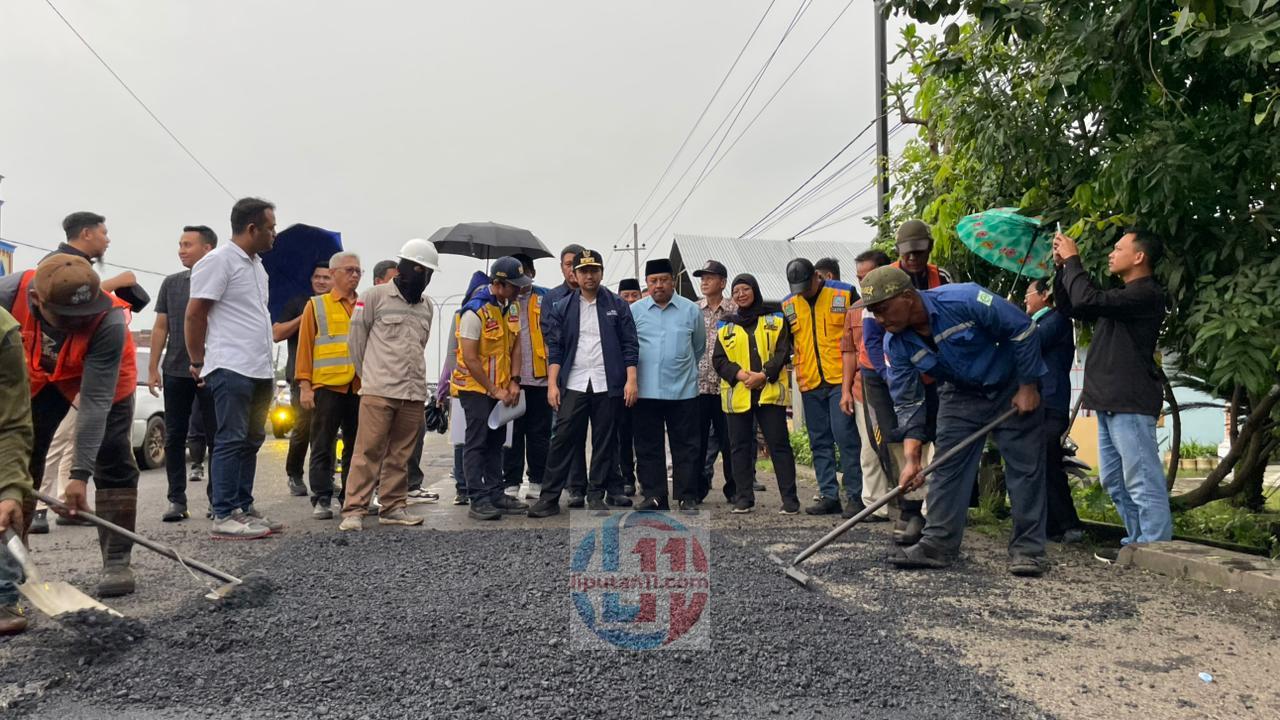 Dikawal Langsung Bupati Warsubi, Jalan Nasional Jombang Akhirnya Masuk Perbaikan Menyeluruh 1 IMG 20260223 WA0001
