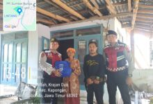 Samapta Polres Situbondo Beri Bantuan Kepada Korban Puting Beliung Yang Ada di Desa Seletreng Kapongan 5 IMG 20260311 WA0013
