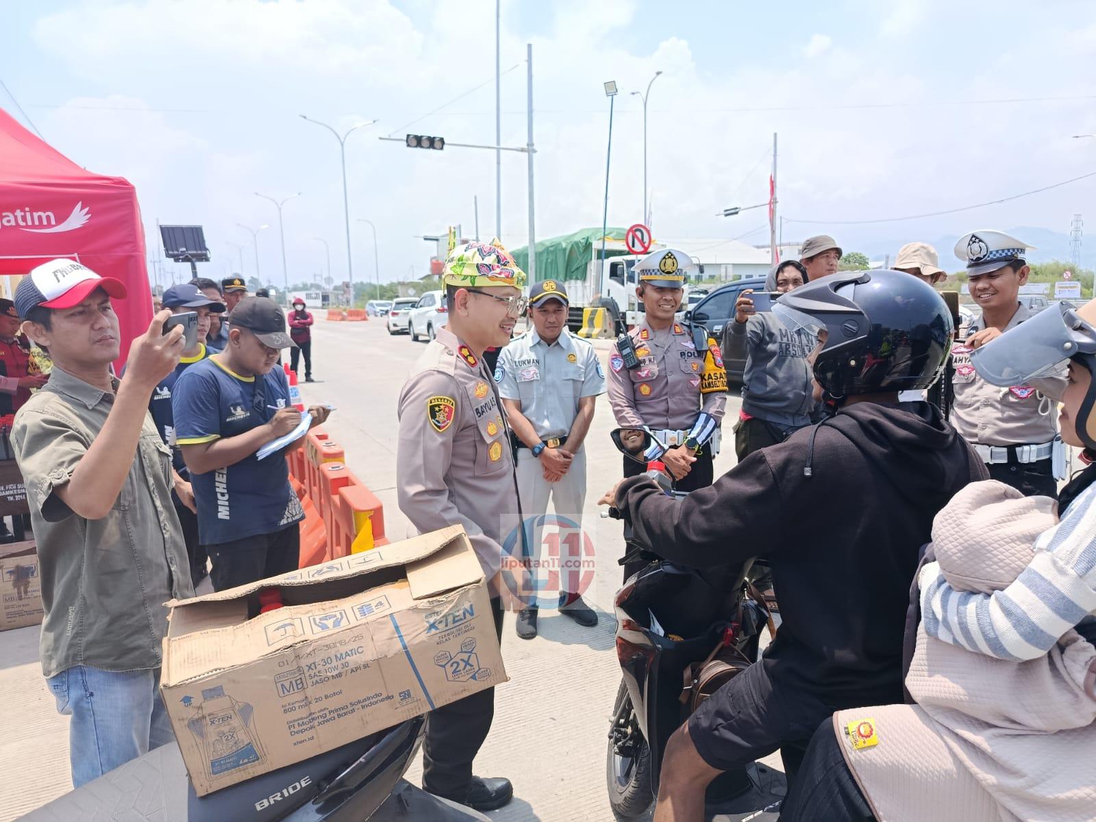 Kabar Gembira Pemudik! Tol Fungsional Situbondo Barat Resmi Dibuka, Polisi Siagakan Pos Terpadu dan Layanan Ganti Lampu Gratis 1 IMG 20260314 WA0050