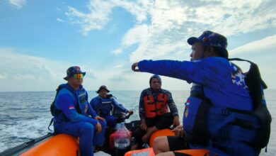 Tim SAR Gabungan Lakukan Pencarian Penumpang Kapal Lompat ke Laut di Perairan Jangkar 2 IMG 20260326 WA0042