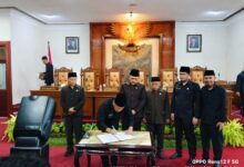 Rapat Paripurna DPRD Tulungagung, Bupati Gatut Sunu Sampaikan LKPJ Tahun Anggaran 2025 3 IMG 20260328 WA0064