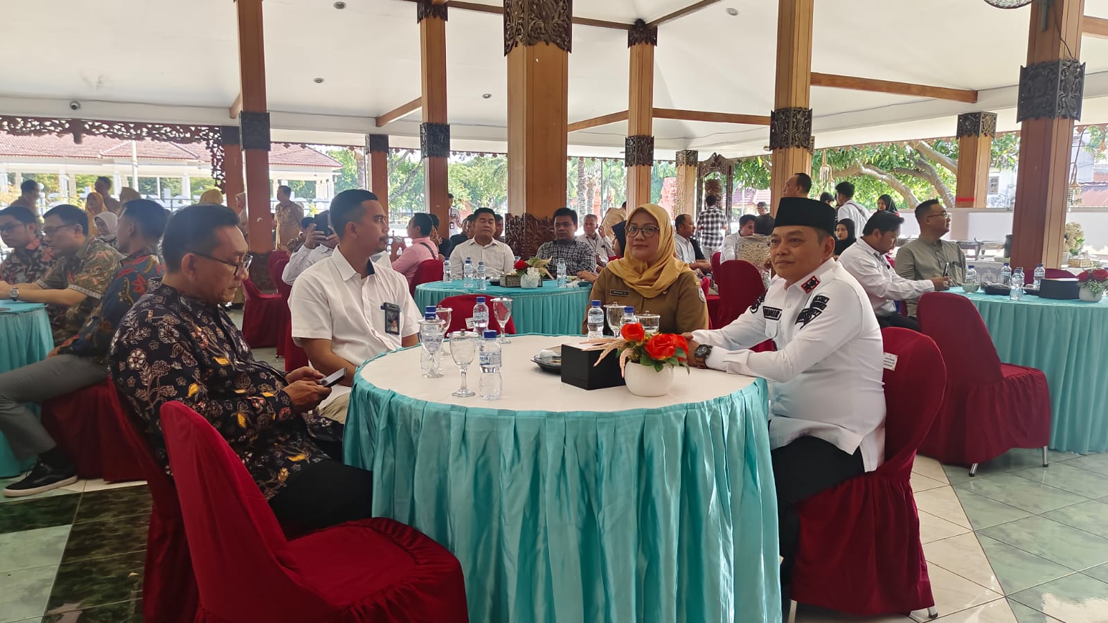 Perhutani Bondowoso Menyerahkan 1.000 Bibit Jati dan Mahoni Di Acara Halal Bi Halal Di Pemkab Situbondo 2 IMG 20260330 WA0065