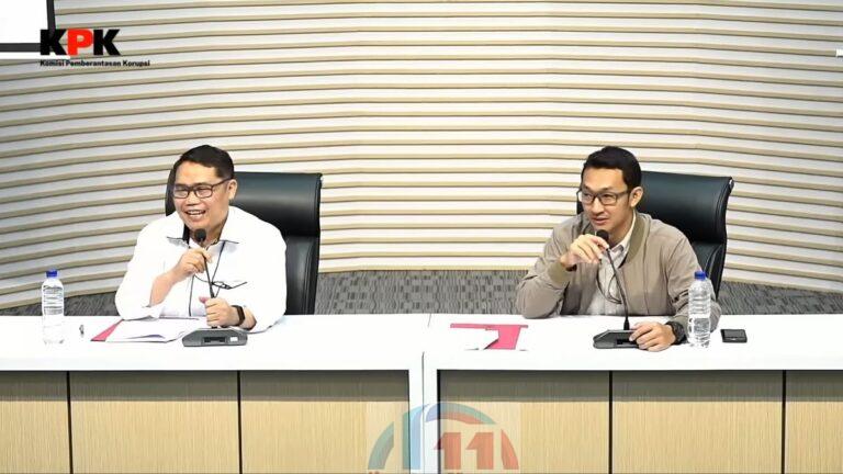 OTT di Tulungagung, KPK Tetapkan Bupati Gatut Sunu Wibowo dan Ajudan Tersangka 1001019882