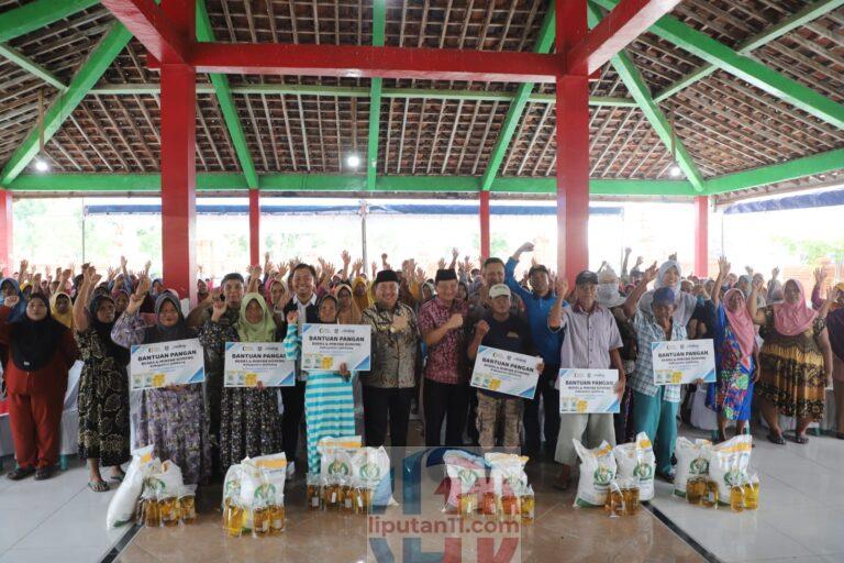 Pemkab Jombang Launching Bantuan Pangan Februari–Maret 2026, Ribuan Warga Plandaan Terima Beras dan Minyak IMG 20260411 WA0001