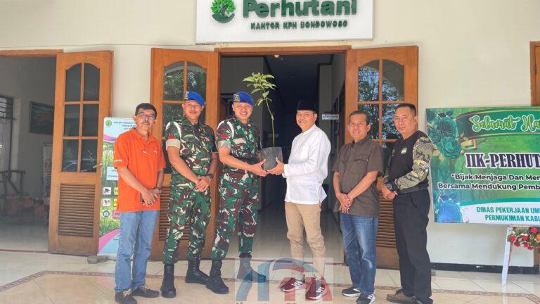 Perhutani Bondowoso Salurkan Bibit Buah Ke Subdenpom V/3-6 Untuk Dukung Ruang Terbuka Hijau IMG 20260418 WA0179