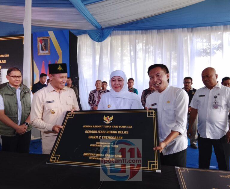 Gubernur Jatim Resmikan Rehabilitasi Ruang Kelas SMKN 2 Trenggalek, Dorong Peningkatan Mutu Pendidikan IMG 20260517 WA0024