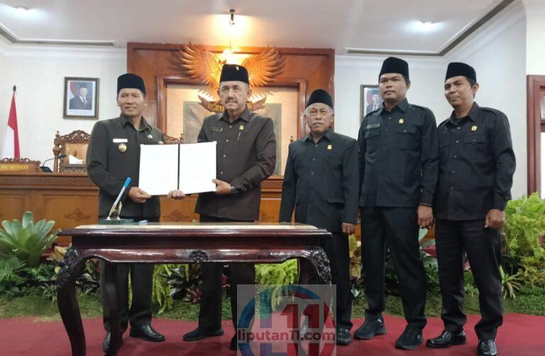 Plt Bupati Tulungagung Hadiri Paripurna DPRD, Bahas Persetujuan 5 Ranperda dan Pembentukan Pansus IMG 20260520 WA0129
