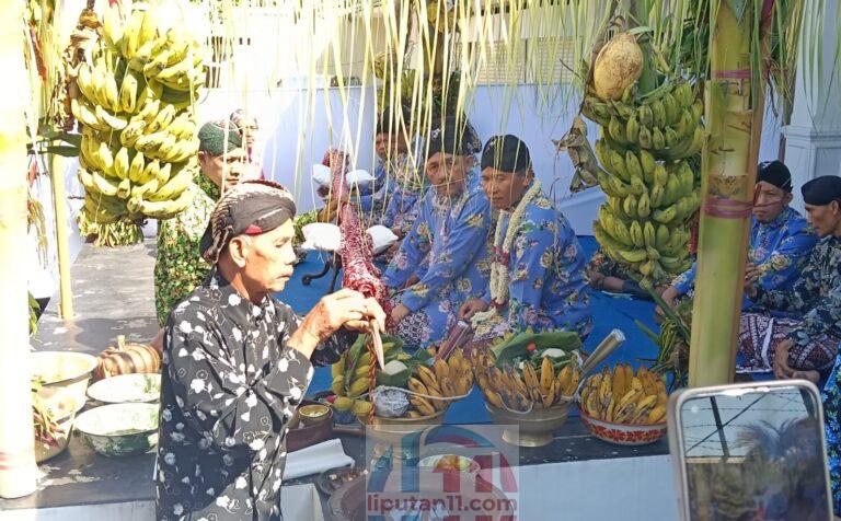 Jamasan Tombak Kanjeng Kyai Upas, Plt Bupati Ahmad Baharudin: Simbol Pelestarian Sejarah dan Budaya Tulungagung IMG 20260703 WA0112