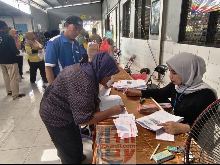 BLT DBHCHT Cair Lebih Awal, Ribuan Pekerja PT MPS Ploso Terima Bantuan Rp800 Ribu IMG 20260703 115032