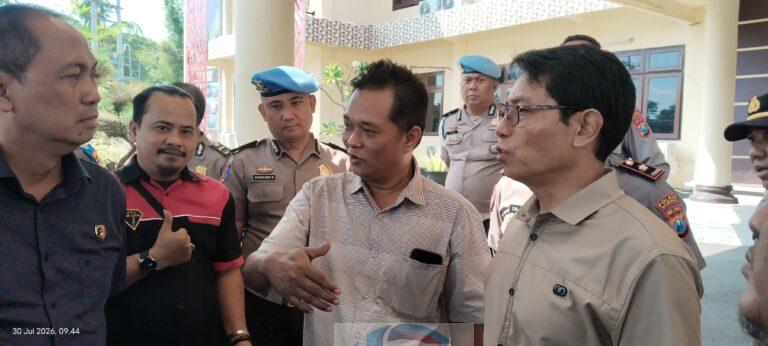LSM Ber- SKP Melaporkan Dugaan (*Hoax*) Akun Tiktok DPC PDIP Ke Polres Situbondo IMG 20260730 094441