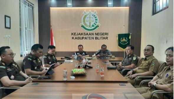 Ketua DPRD Blitar Perkuat Sinergi Kelembagaan melalui FGD Jaksa Agung Muda Intelijen 6a7ad127e26f4