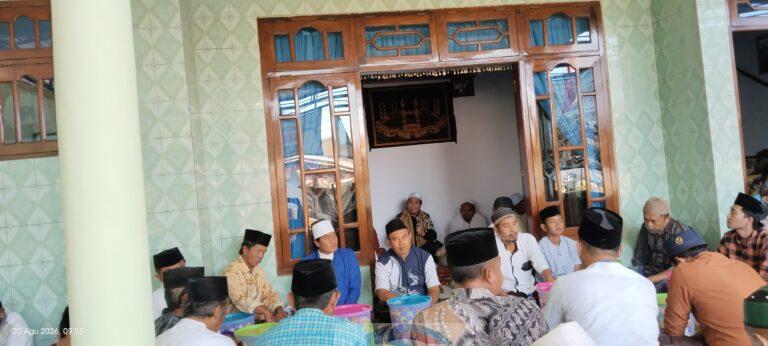 *Warga Mimbaan Rt.03/08 Panji Situbondo Gelar Peringatan Maulid Nabi Muhammad SAW di Kediaman H. Gufron* IMG 20260830 095504