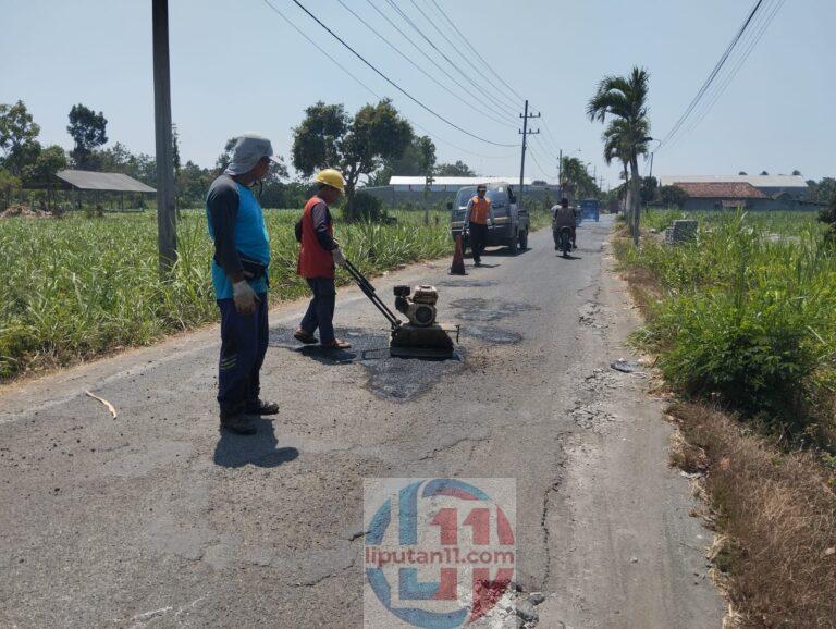 Dijadwalkan Selesai Akhir 2026, Dinas PUPR Tulungagung Percepat Perbaikan Jalan IMG 20261006 WA0042