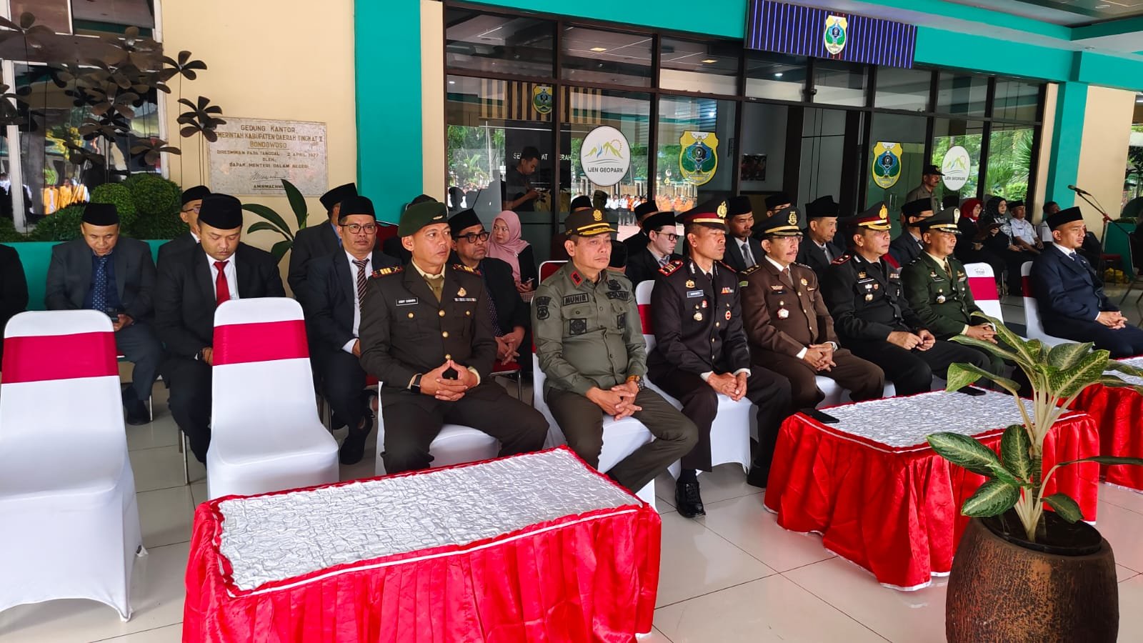 Perhutani KPH Bondowoso Ikuti Upacara Hari Sumpah Pemuda ke-98, Kobarkan Semangat Patriotisme dan Persatuan 1 IMG 20261028 WA0108